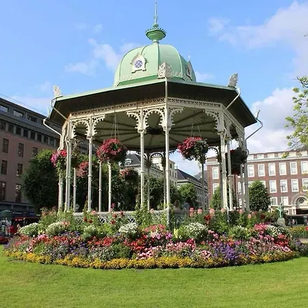 Moderne Midt I Bykjernen *