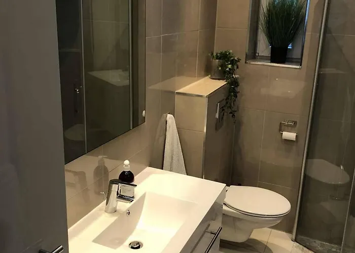 Moderne Midt I Bykjernen * Bergen